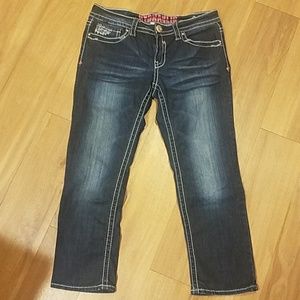 Hydraulic jean capris